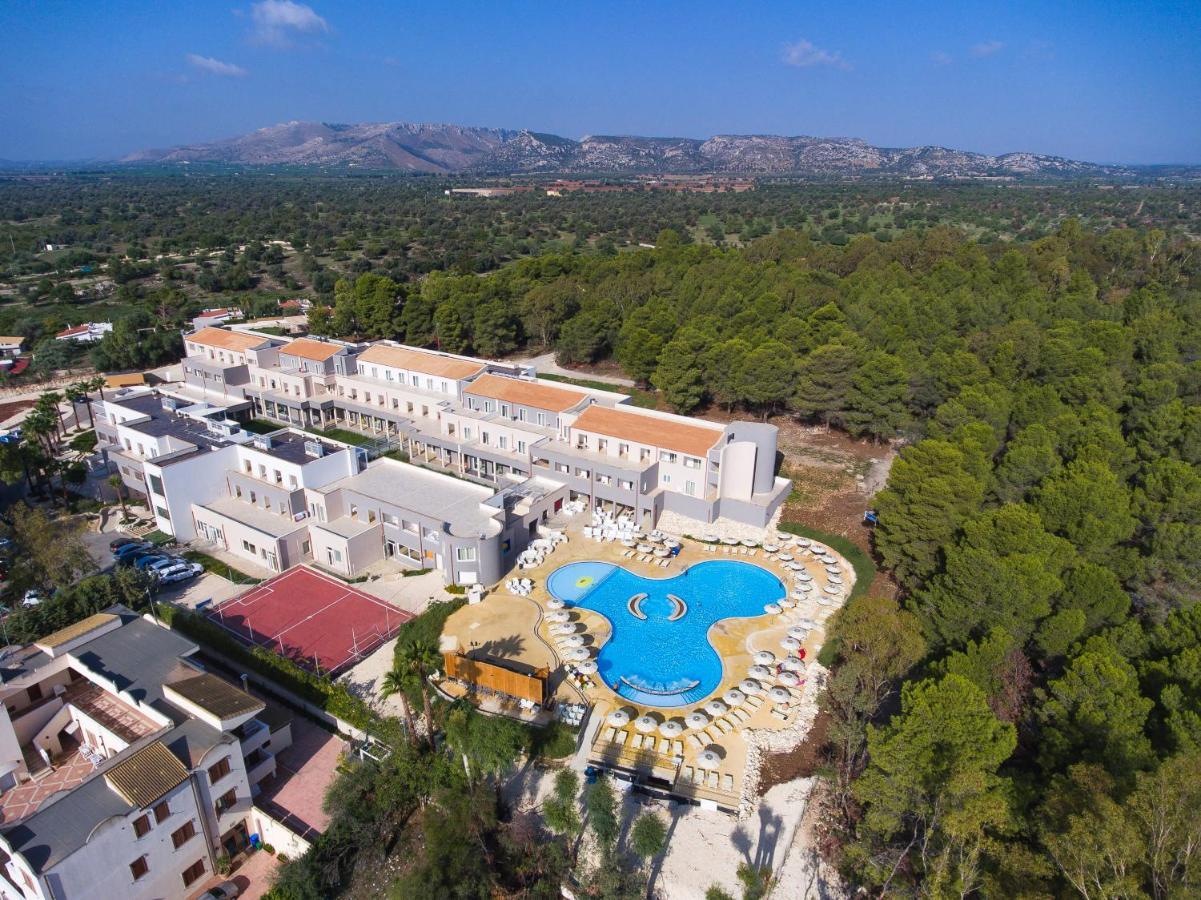 Futura Club Spiagge Bianche Hotel ฟอนตาเน บีอานเก ภายนอก รูปภาพ